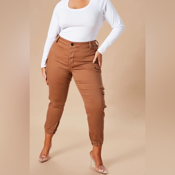 Fashion Nova Tan Cargo Tan - Picture 2 of 6